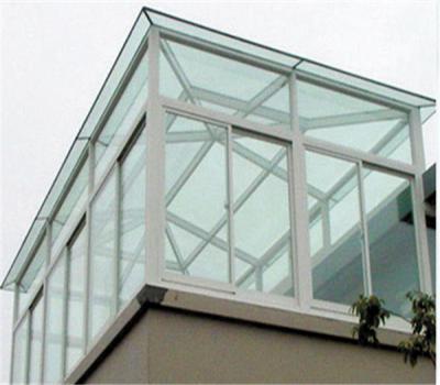 鋼結(jié)構(gòu)。